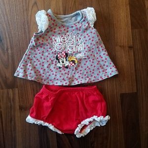 Newborn shirt and bottoms